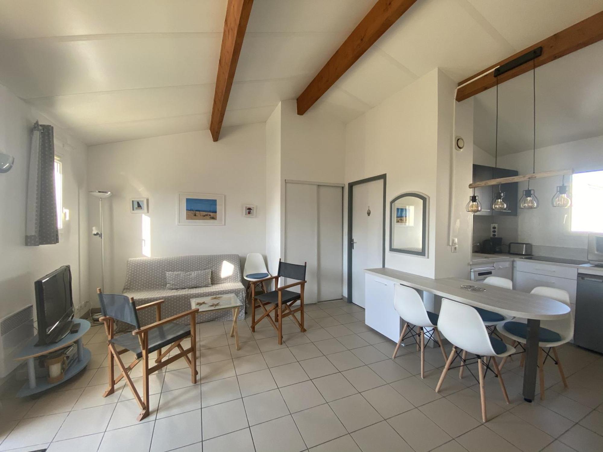 Maison Cosy Avec Piscine Partagee Le Chateau-d'Oleron Exterior foto
